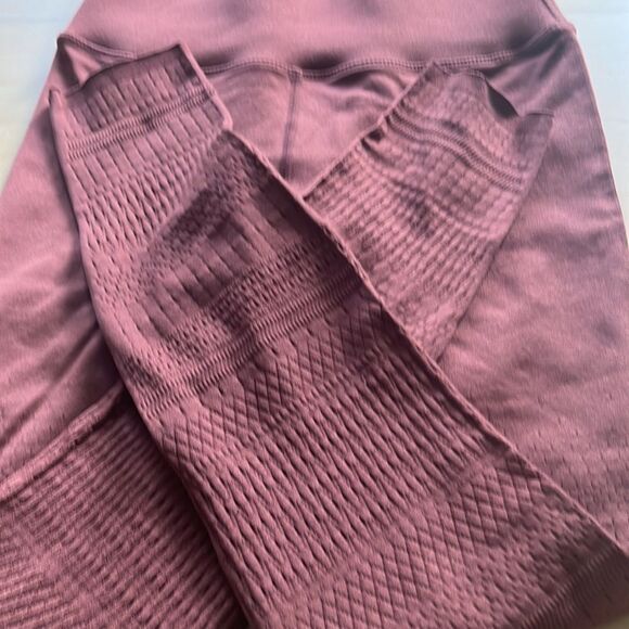 Fabletics High-Waisted Sculptknit® Macrame 7/8 in Chestnut Sz XS - Picture 3 of 5